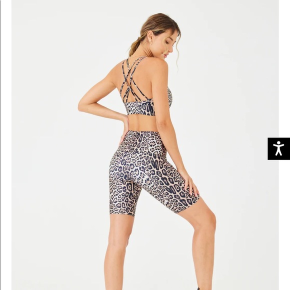 Onzie leopard bike shorts - Picture 8 of 13